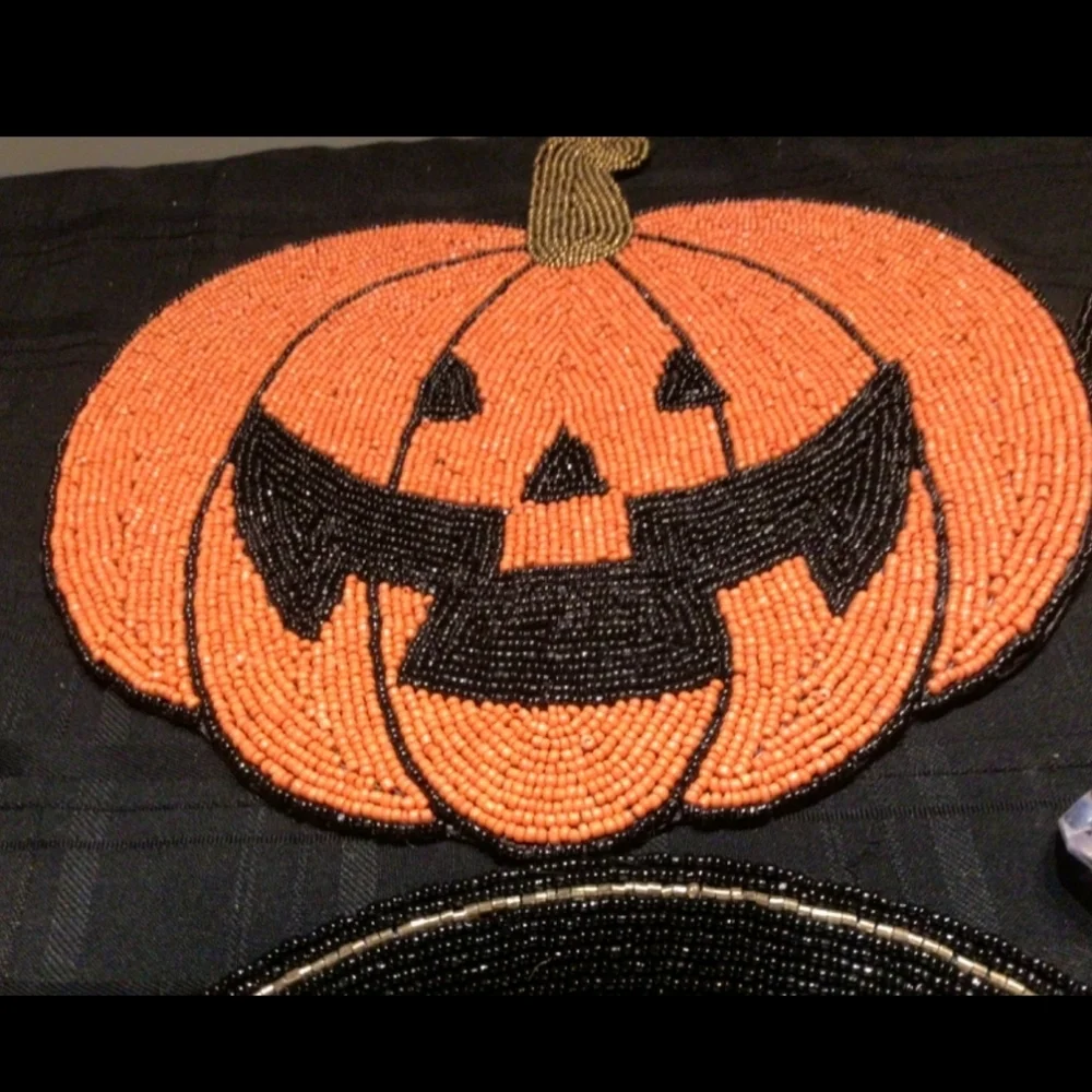 4pc Tahari Halloween Spider Web Bat Jack Pumpkin Beaded Placemats Chargers Set